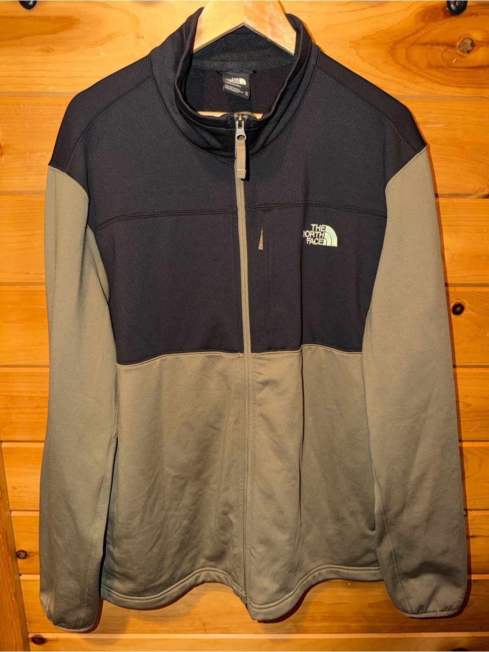 The North Face Men’s Black and Olive Two-Tone Full-Zip Fleece Jacket
